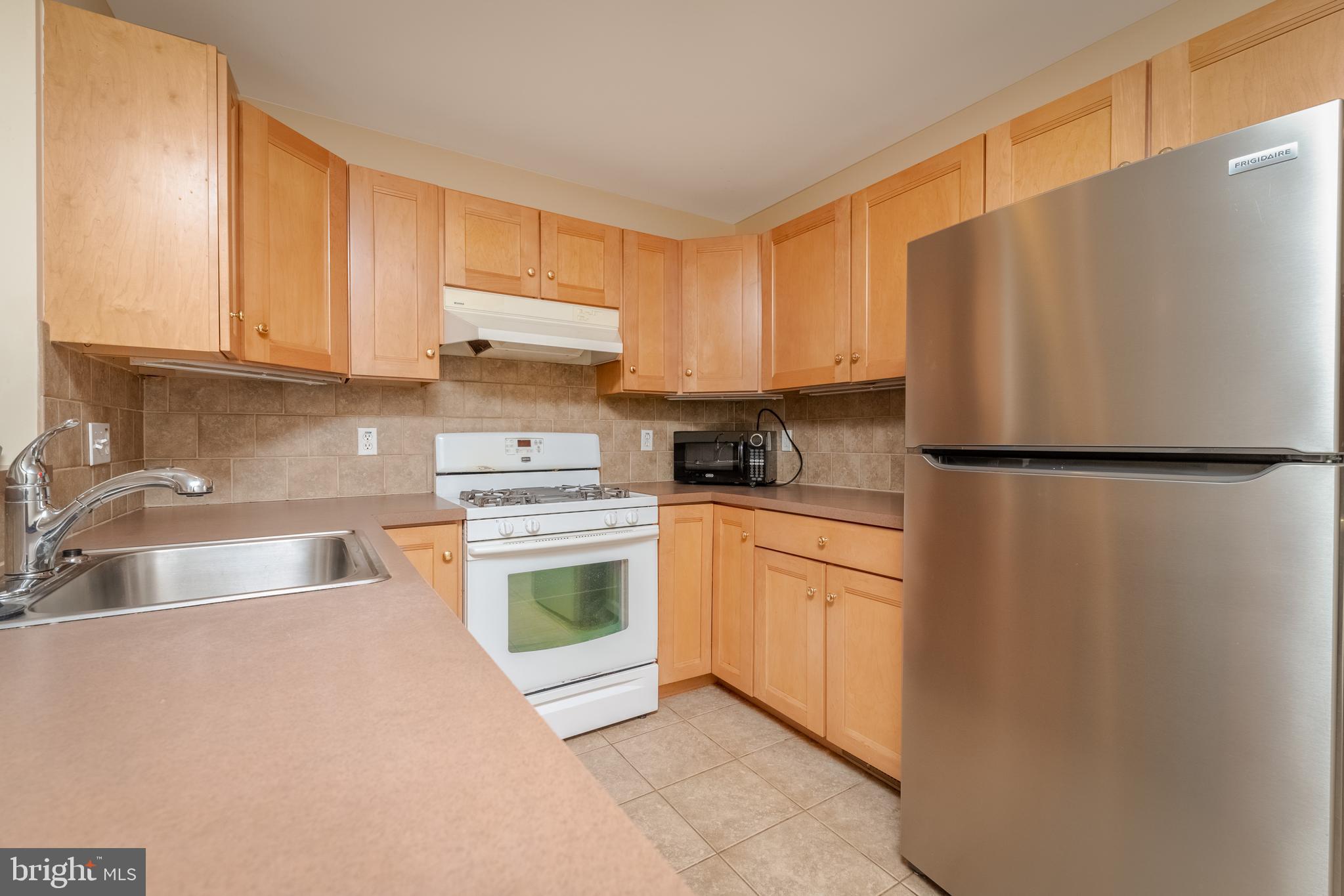 1805 Roland Avenue Towson, MD 21204 - Photo 15 of 46 Under cabinet Lighting in Kitchen