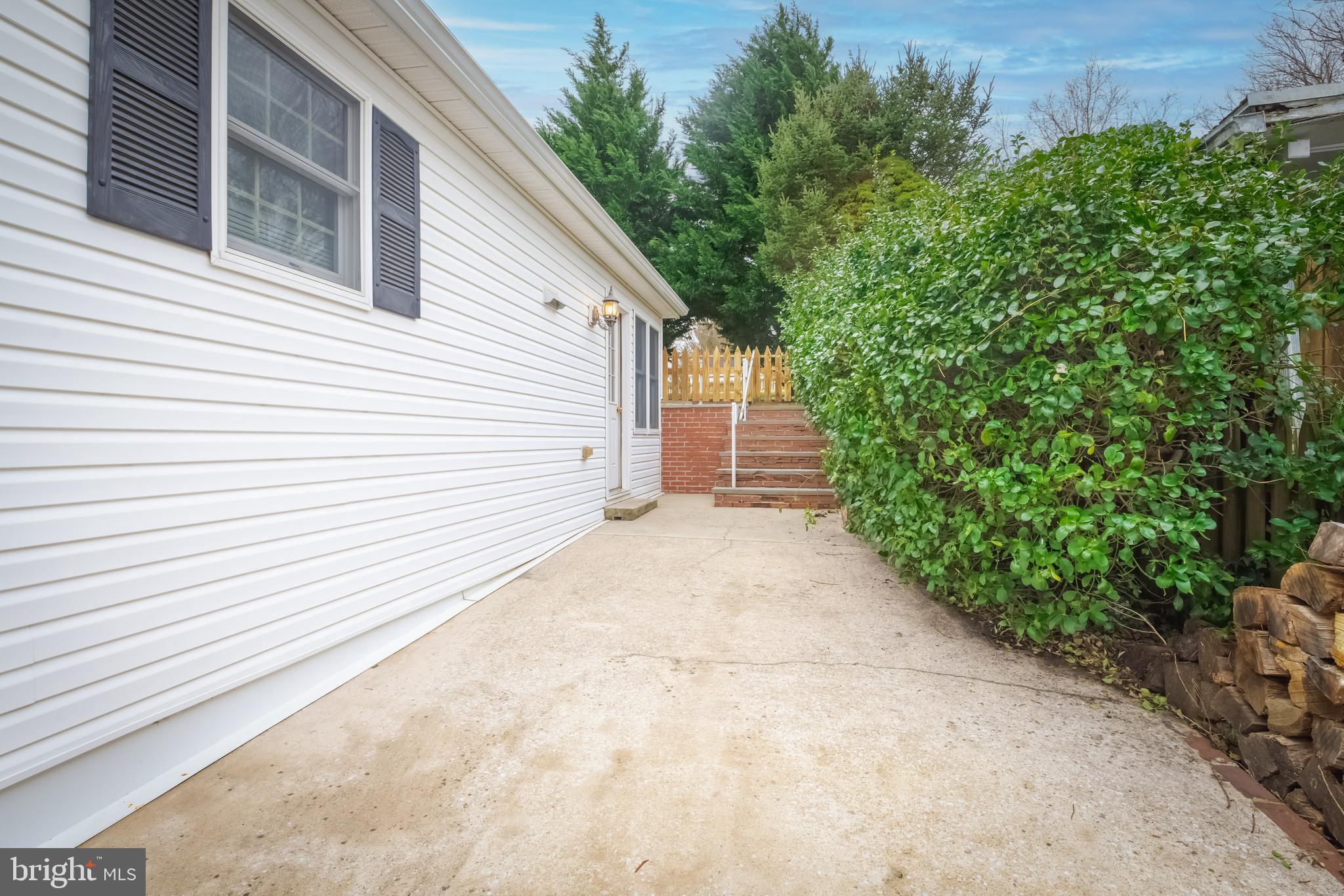 1805 Roland Avenue Towson, MD 21204 - Photo 39 of 46 Side Patio