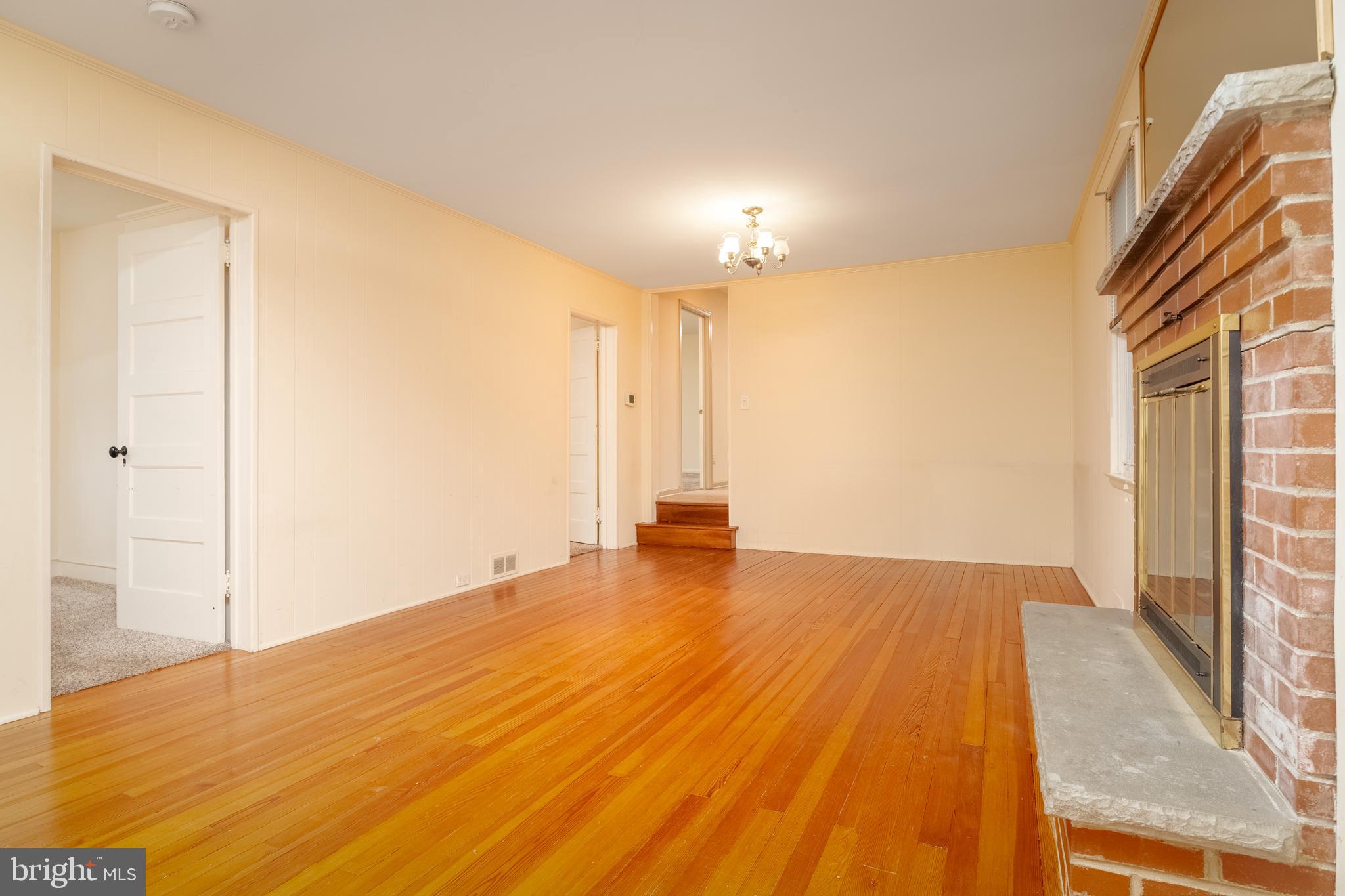 1805 Roland Avenue Towson, MD 21204 - Photo 10 of 46 LR/DR Combo