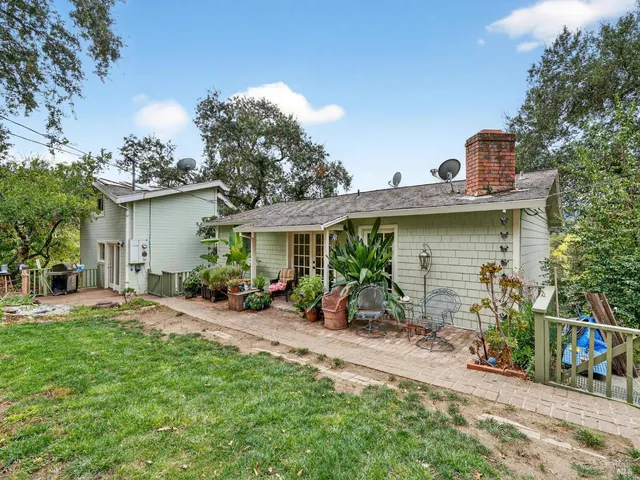 $1,675,000 | 217 Geysers Road, Cloverdale, CA 95425