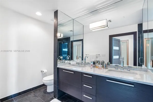 $6,000 | 900 Biscayne Boulevard, Unit 2208, Miami, FL 33132