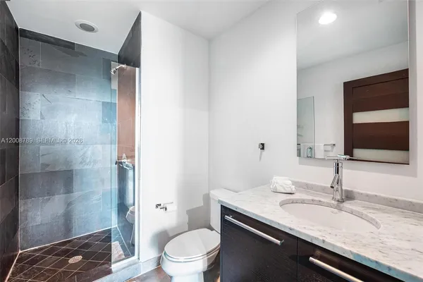 $6,000 | 900 Biscayne Boulevard, Unit 2208, Miami, FL 33132