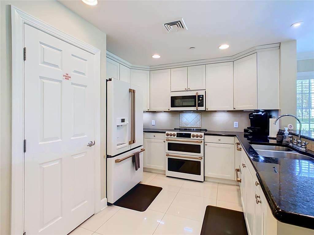 1358 Centre Ct Ridge Drive, Unit 101 Reunion, FL 34747 - Photo 8 of 35