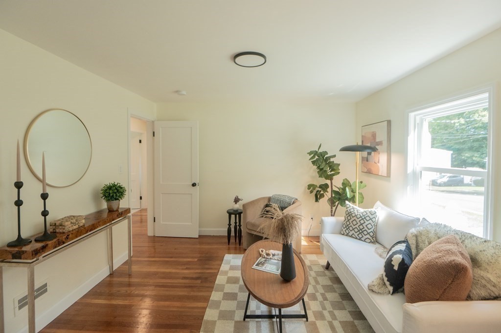 15 Alden Road Peabody, MA 01960 - Photo 11 of 24 Gallery Image 11