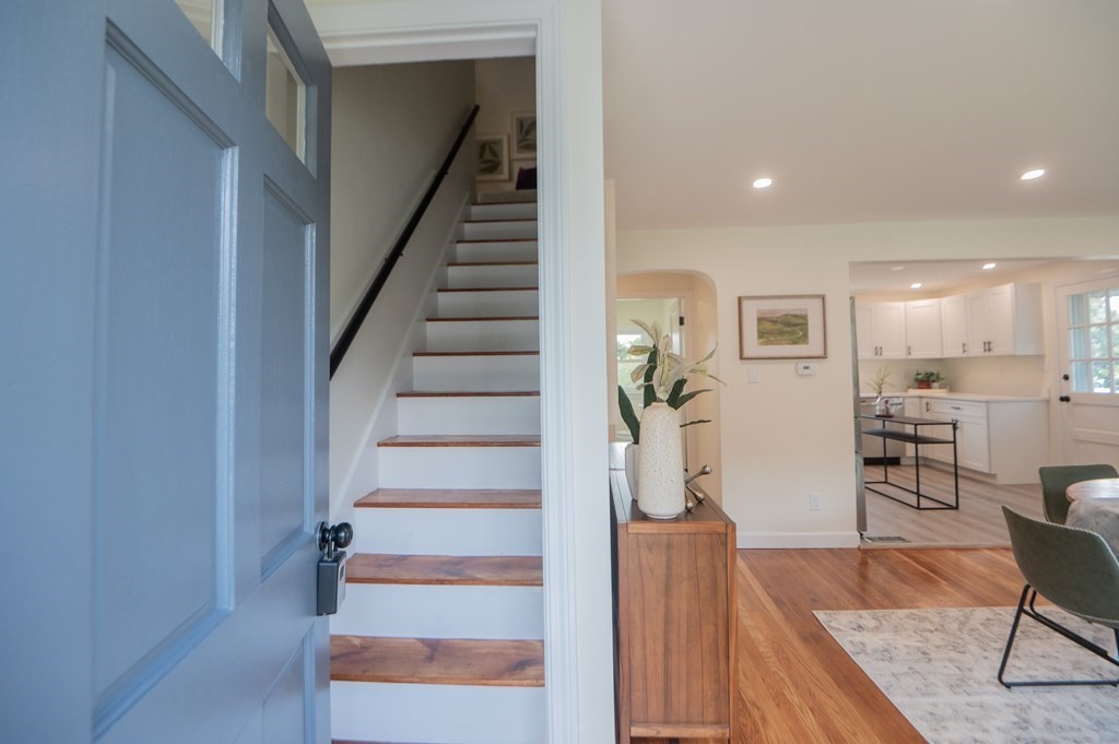 15 Alden Road Peabody, MA 01960 - Photo 3 of 24 Gallery Image 3