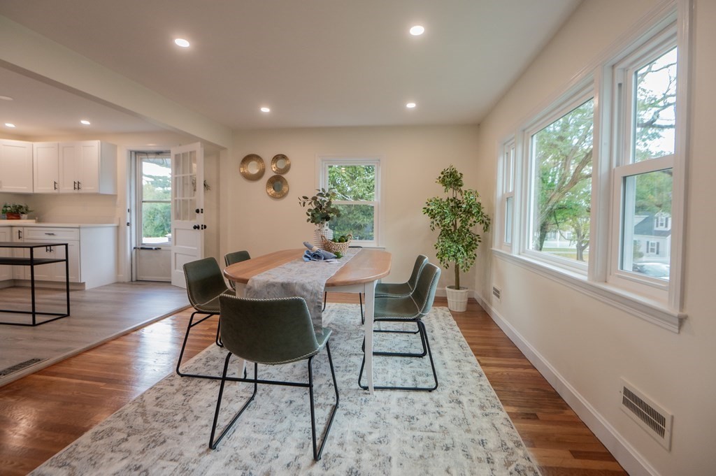 15 Alden Road Peabody, MA 01960 - Photo 4 of 24 Gallery Image 4