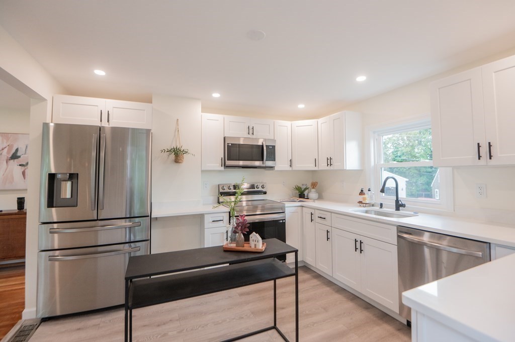 15 Alden Road Peabody, MA 01960 - Photo 8 of 24 Gallery Image 8