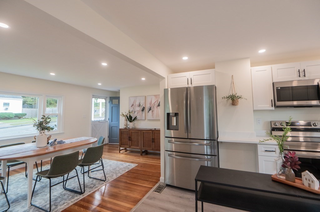 15 Alden Road Peabody, MA 01960 - Photo 9 of 24 Gallery Image 9
