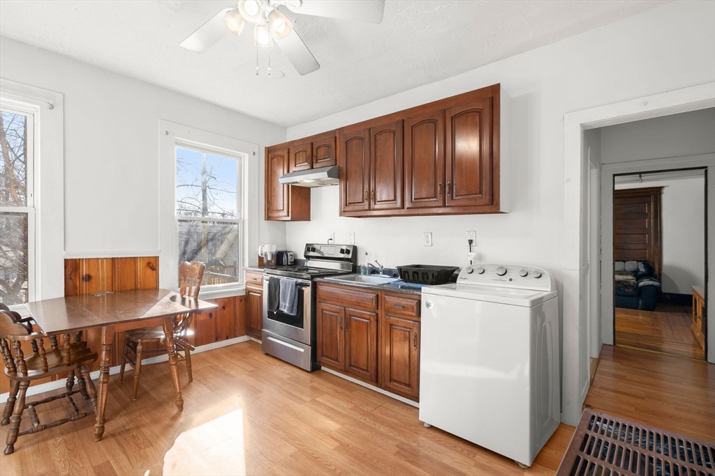 2 Montague Street Worcester, MA 01603 - Photo 4 of 15