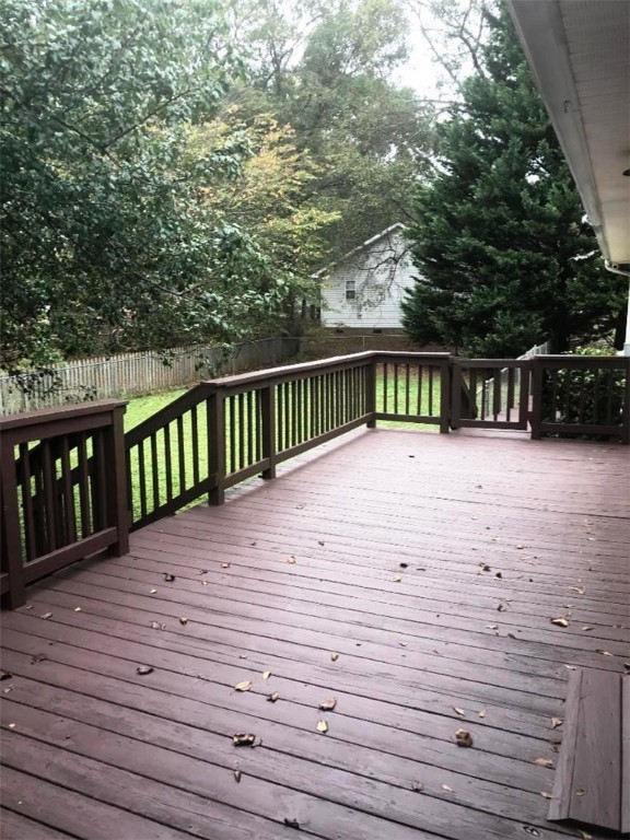 1101 Westgate Road Anderson, SC 29626 - Photo 35 of 39 Newly stained deck