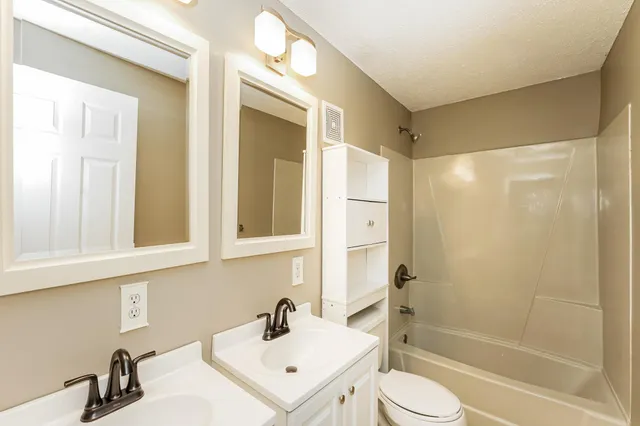 $240,000 | 1630 Merrimac Lane North, Plymouth, MN 55447