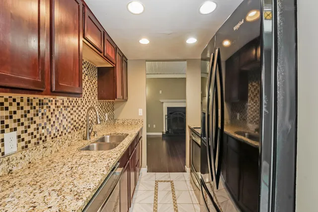 $240,000 | 1630 Merrimac Lane North, Plymouth, MN 55447