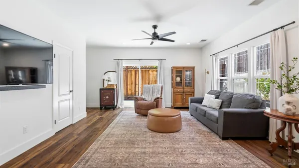 $599,000 | 14 West Brookside Drive, Cloverdale, CA 95425