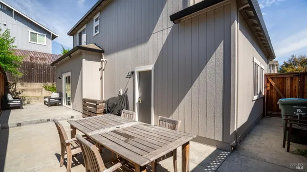 $599,000 | 14 West Brookside Drive, Cloverdale, CA 95425