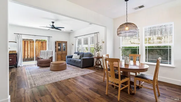 $599,000 | 14 West Brookside Drive, Cloverdale, CA 95425