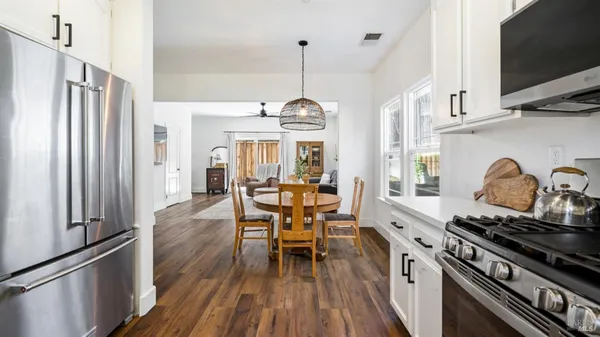 $599,000 | 14 West Brookside Drive, Cloverdale, CA 95425