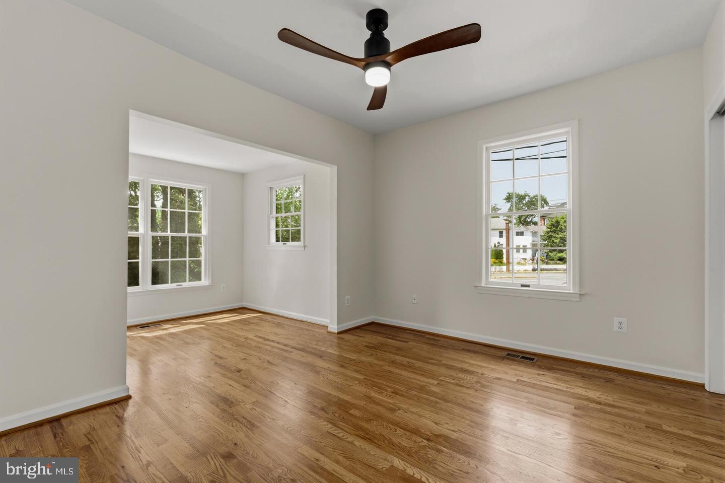 1801 South Glebe Road Arlington, VA 22204 - Photo 18 of 37 Primary bedroom