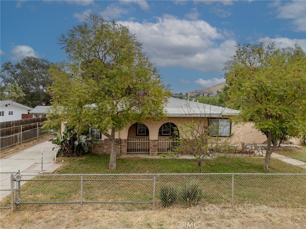 4821 Pedley Avenue Norco, CA 92860 - Photo 1 of 24