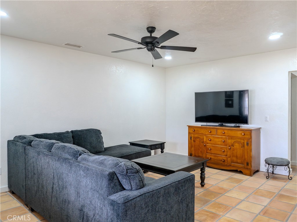 4821 Pedley Avenue Norco, CA 92860 - Photo 5 of 24