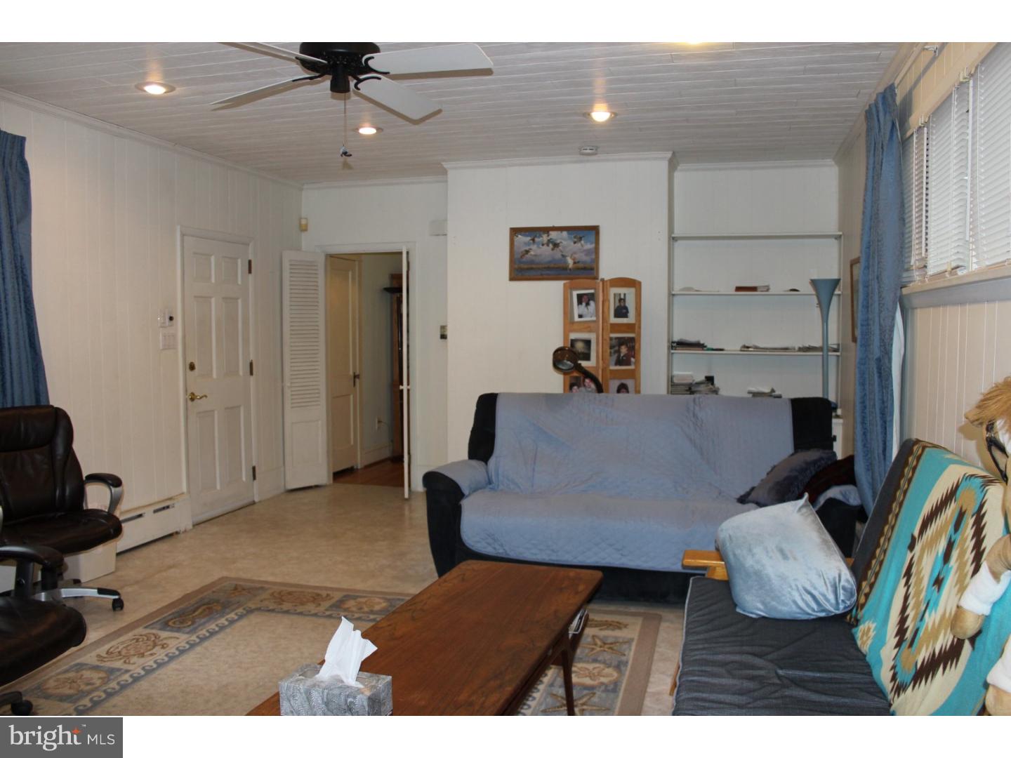 612 Hawks Bridge Road Carneys Point, NJ 08069 - Photo 8 of 24 Family Room