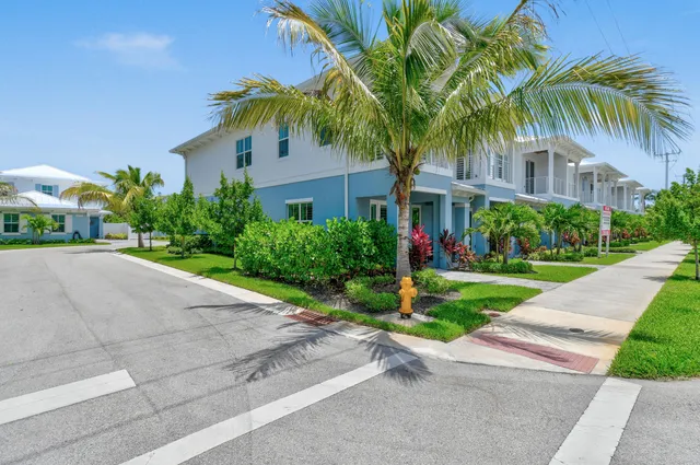 $5,900 | 4650 Southeast Manatee Terrace, Stuart, FL 34997