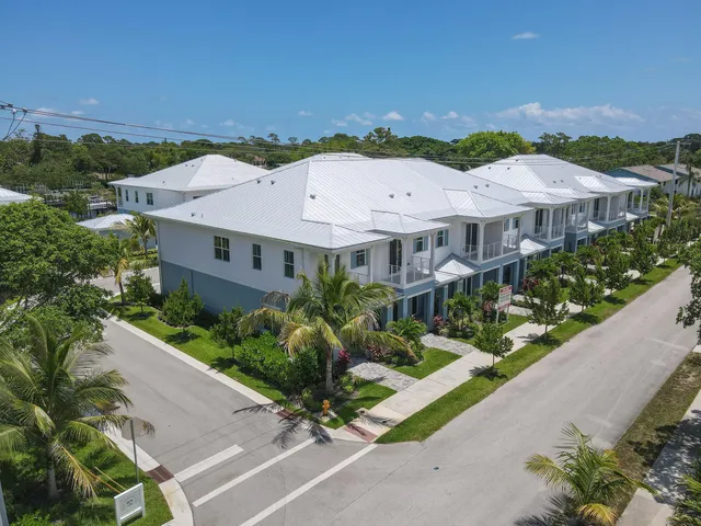 $5,900 | 4650 Southeast Manatee Terrace, Stuart, FL 34997