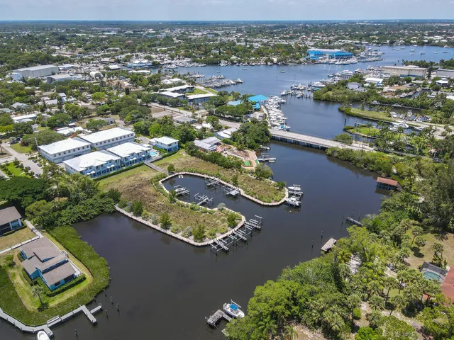 $5,900 | 4650 Southeast Manatee Terrace, Stuart, FL 34997