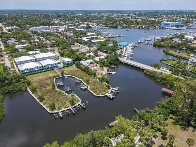 $5,900 | 4650 Southeast Manatee Terrace, Stuart, FL 34997