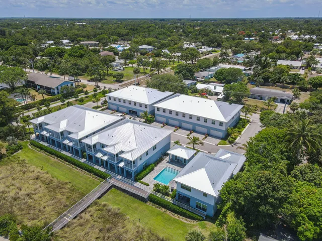 $5,900 | 4650 Southeast Manatee Terrace, Stuart, FL 34997