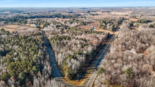 $220,000 | E11148 Eulrich Road, Clintonville, WI 54929