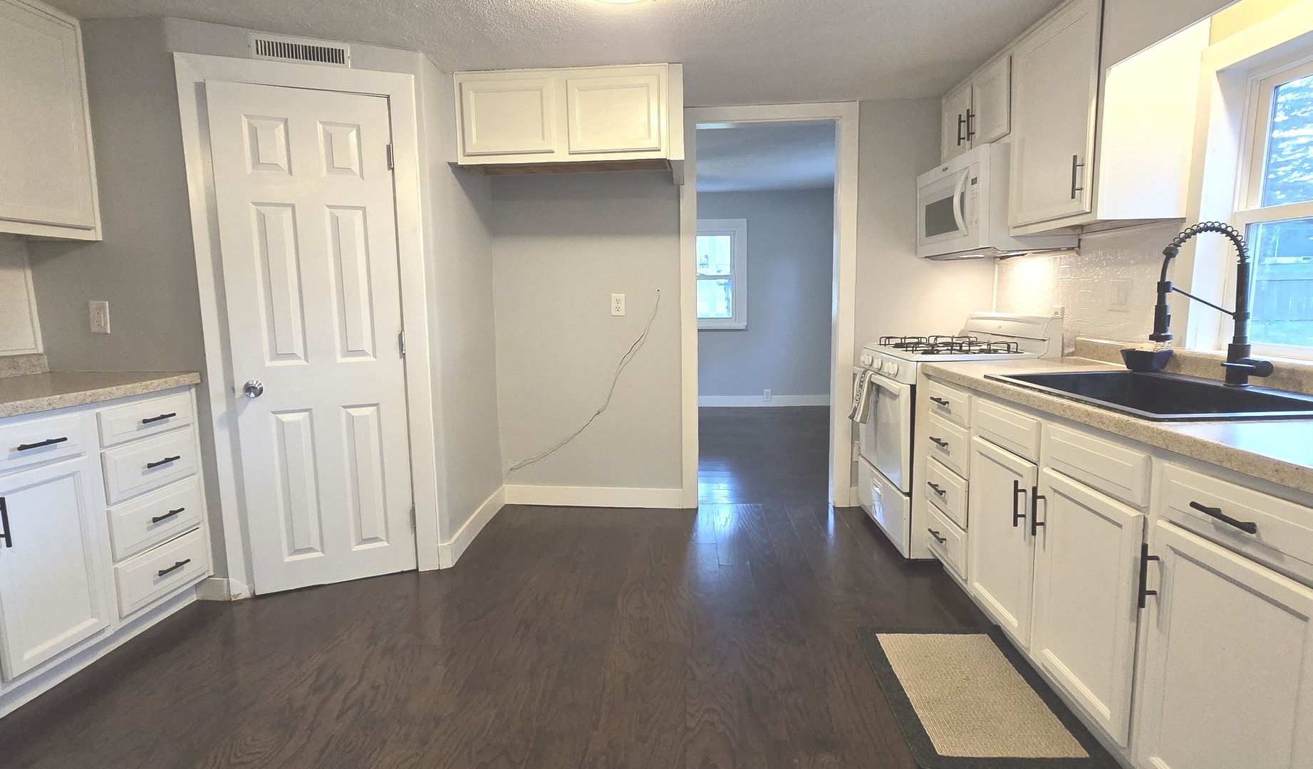 201 4th Street Colona, IL 61241 - Photo 9 of 26