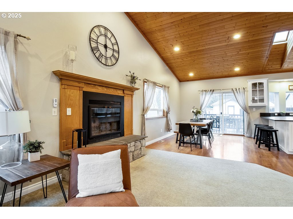 813 Howard Jordan Loop Dayton, OR 97114 - Photo 12 of 47