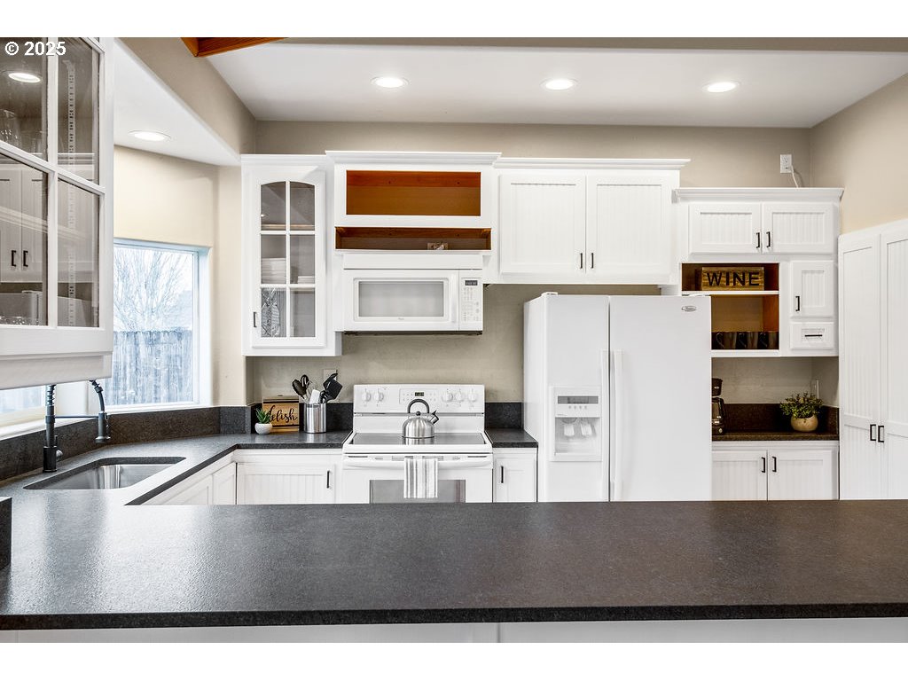 813 Howard Jordan Loop Dayton, OR 97114 - Photo 23 of 47