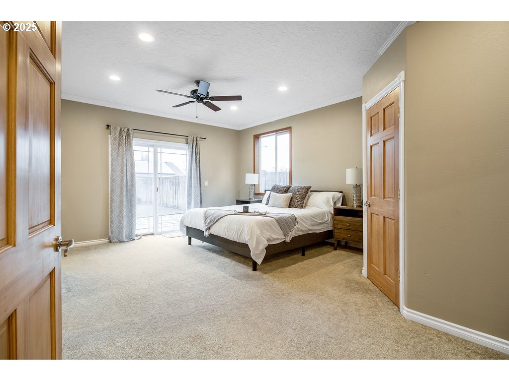 813 Howard Jordan Loop Dayton, OR 97114 - Photo 35 of 47