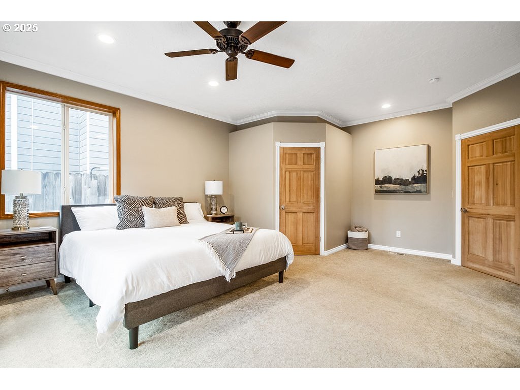 813 Howard Jordan Loop Dayton, OR 97114 - Photo 4 of 47