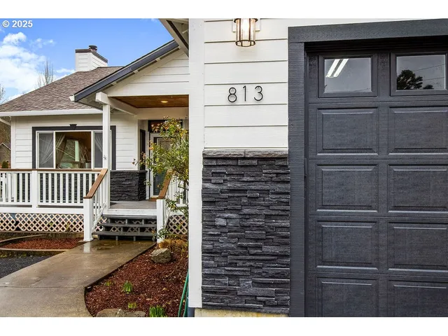 a view of a entryway door of the house