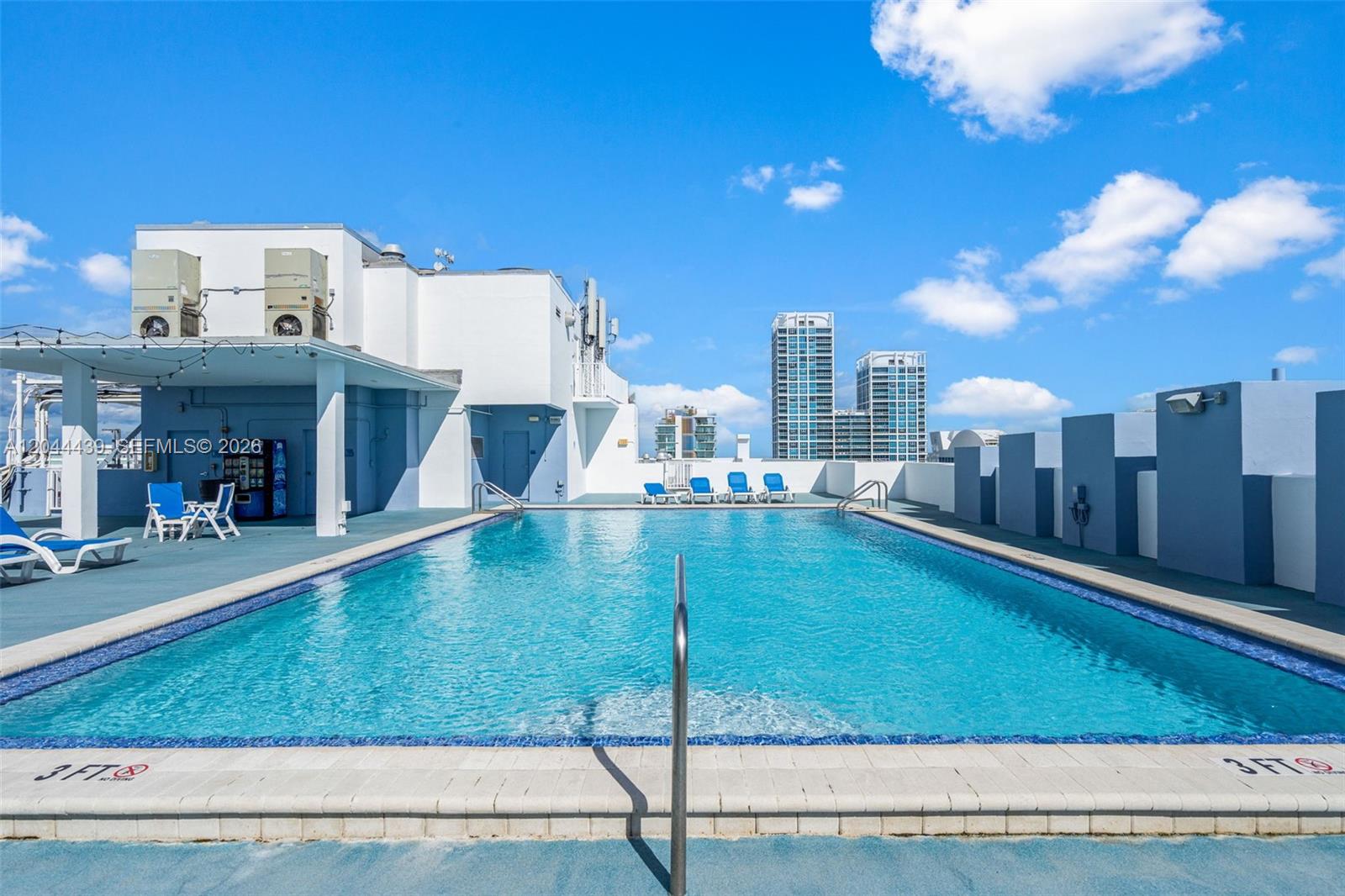 401 69th Street, Unit 1012 Miami Beach, FL 33141 - Photo 4 of 33