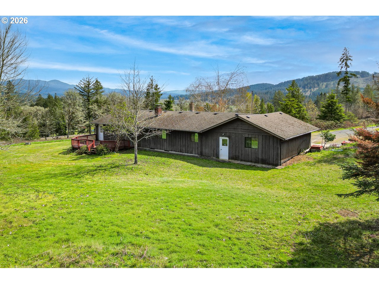 31514 Berlin Road Lebanon, OR 97355 - Photo 4 of 47 a view of a house with a big yard