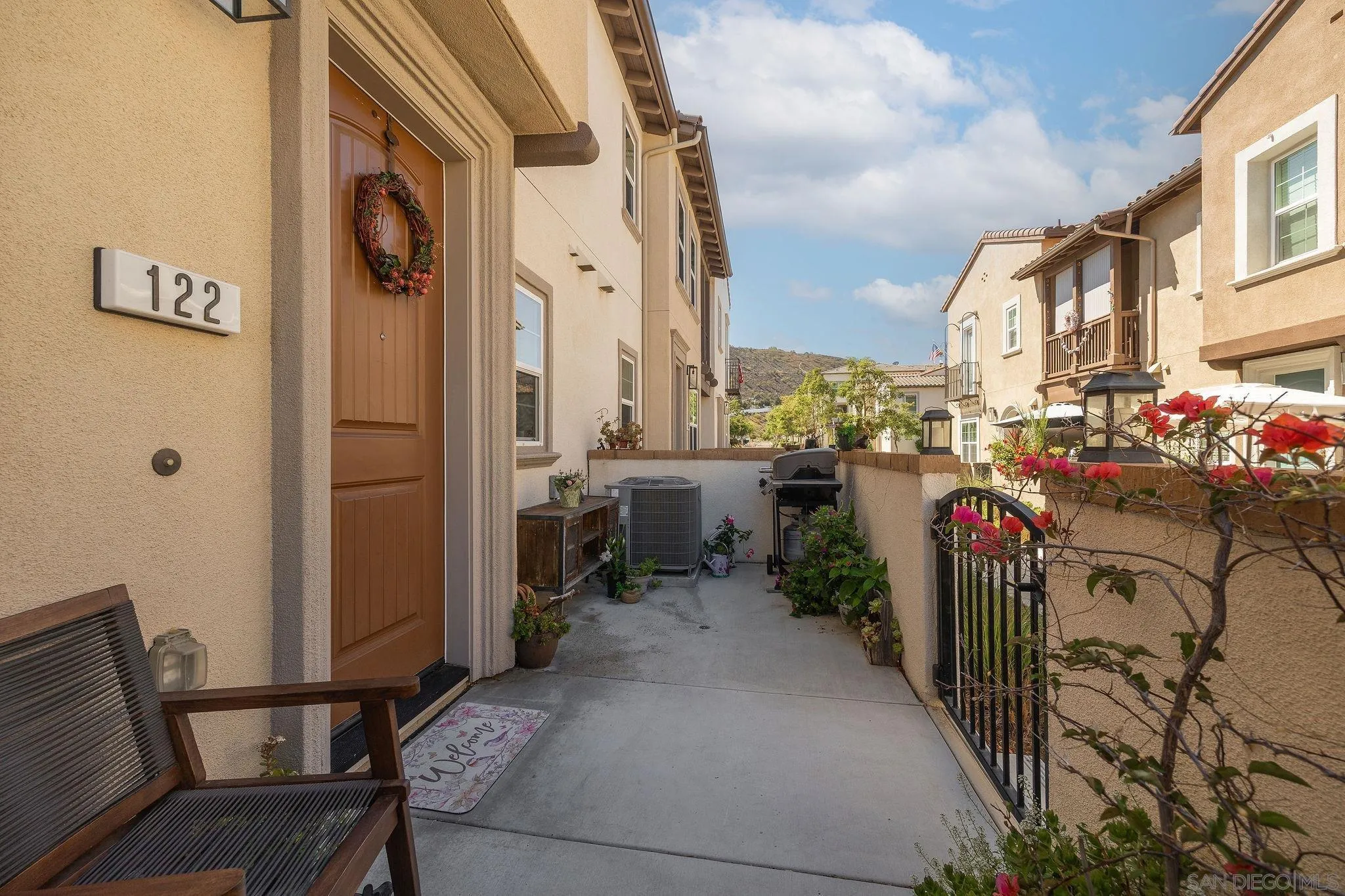 122 Diamante Road San Marcos, CA 92078 - Photo 17 of 21 Exterior Front