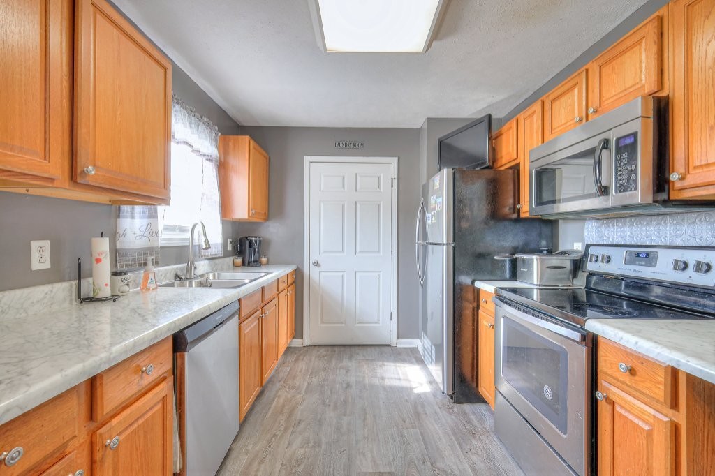 216 Deer Point Road Unionville, TN 37180 - Photo 11 of 36 Gallery Image 11