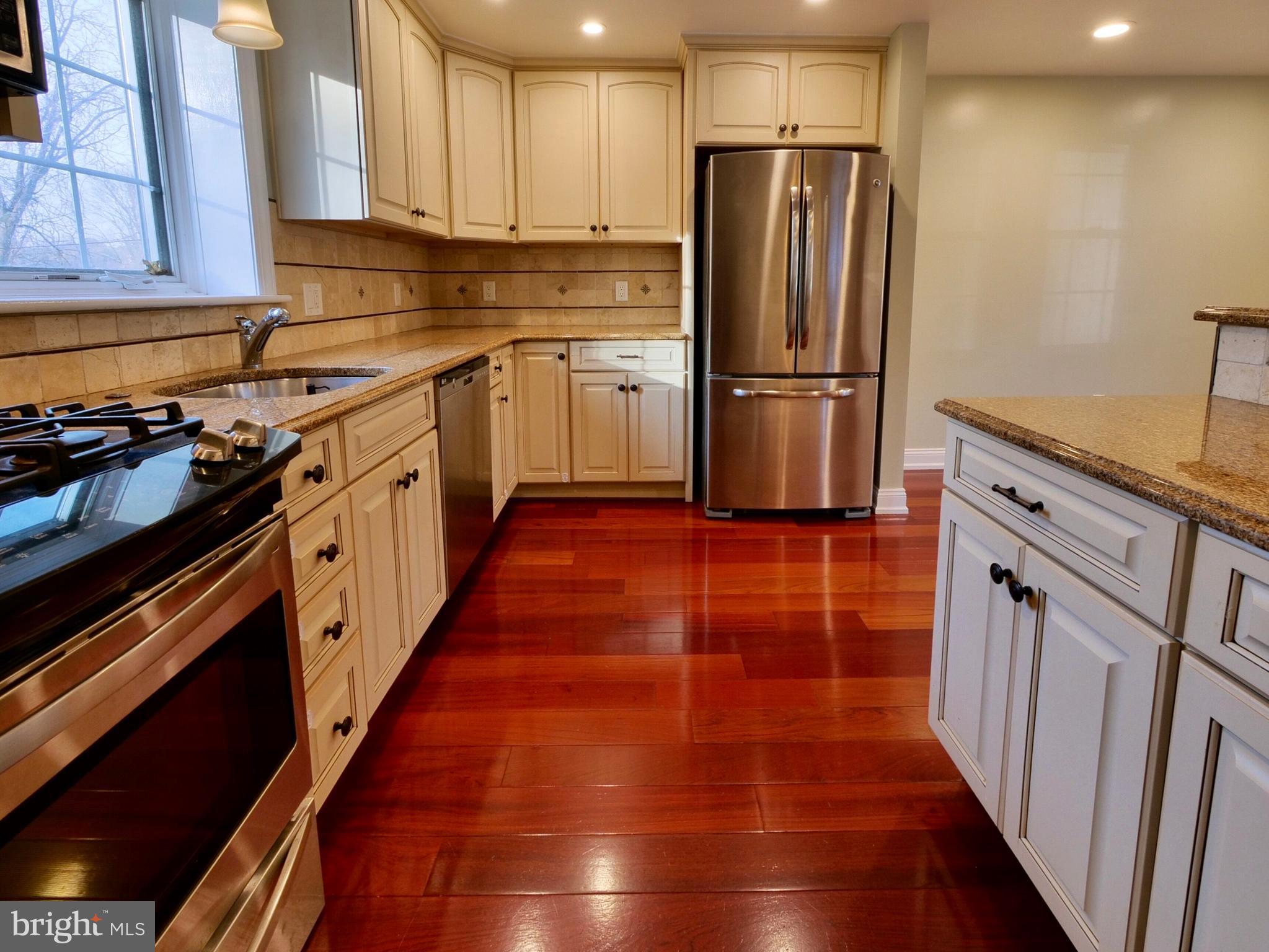 228 Gibbons Road Springfield, PA 19064 - Photo 14 of 36 Kitchen/Stainless Steel Appliances