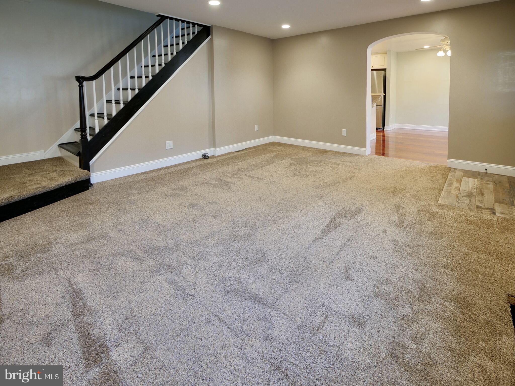 228 Gibbons Road Springfield, PA 19064 - Photo 4 of 36 Living Room