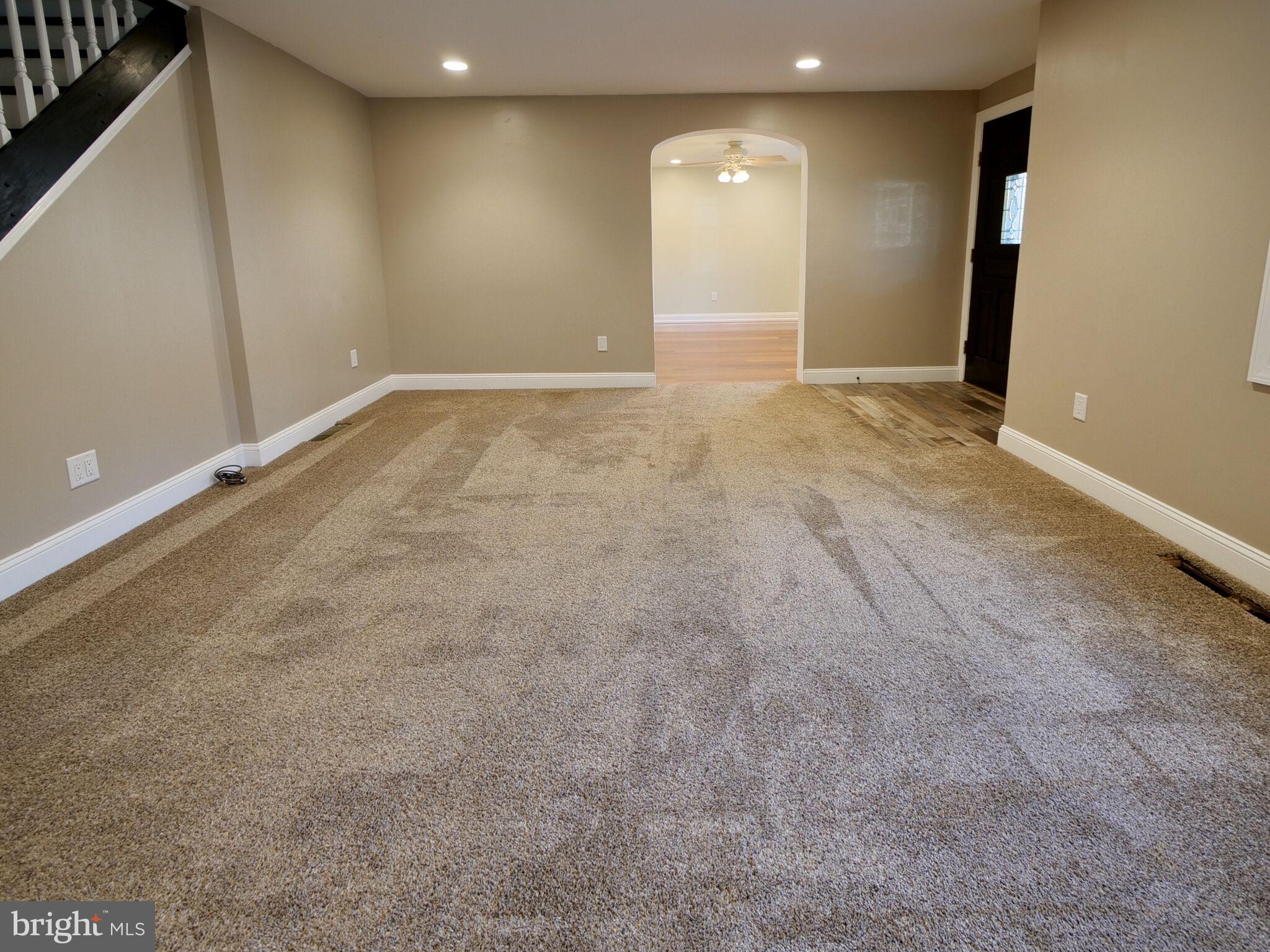 228 Gibbons Road Springfield, PA 19064 - Photo 5 of 36
