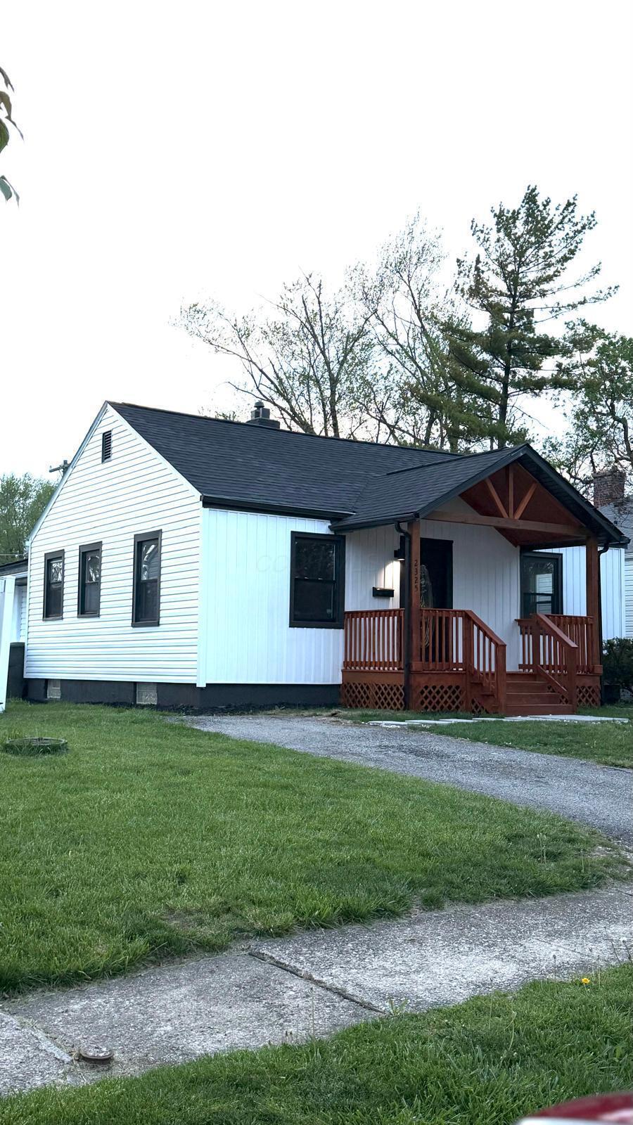 2325 Howey Road Columbus, OH 43211 - Photo 24 of 27 WhatsApp Image 2026-04-16 at 10.02.44 PM
