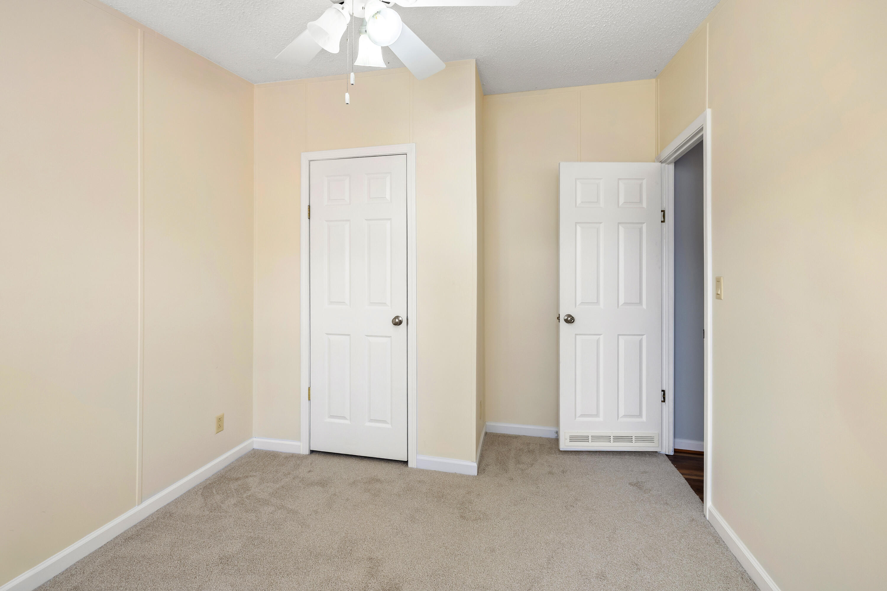 1057 Limerick Lane Manning, SC 29102 - Photo 32 of 38 49