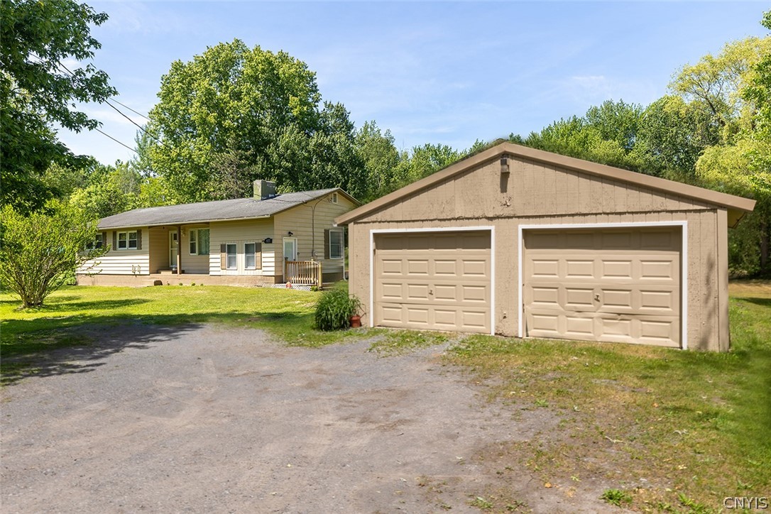927 Marsh Mill Road Kirkville, NY 13082 - Photo 2 of 32
