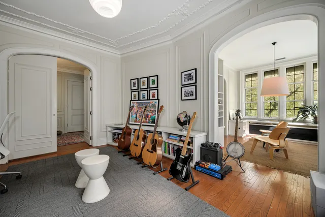 $850,000 | 4224 North Hazel Street, Unit 3, Chicago, IL 60613