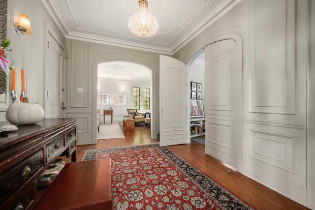 $850,000 | 4224 North Hazel Street, Unit 3, Chicago, IL 60613