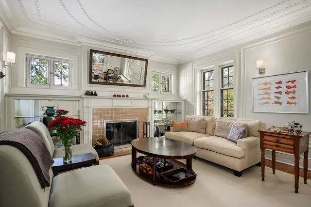 $850,000 | 4224 North Hazel Street, Unit 3, Chicago, IL 60613