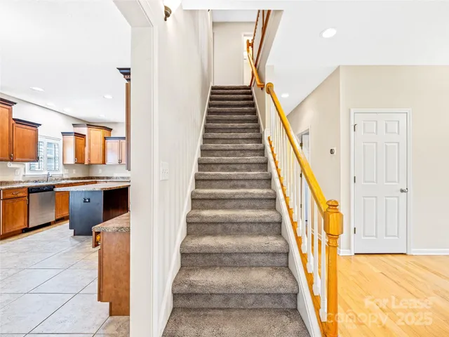 a view of entryway and hall